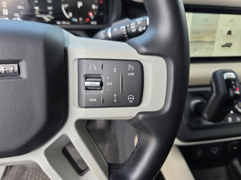 Certified 2024 Land Rover Defender 110 X-Dynamic SE AWD/4WD image 20