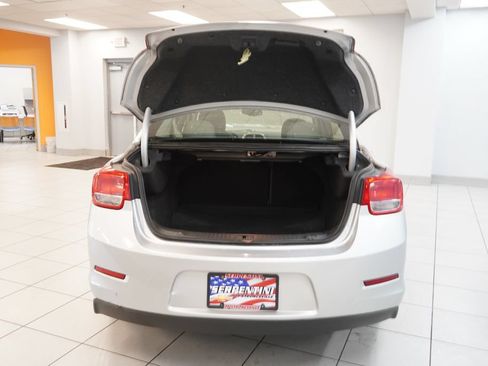 Used 2013 Chevrolet Malibu LS FWD image 9