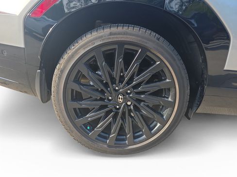 Certified 2025 Hyundai Santa Fe Calligraphy AWD/4WD image 17