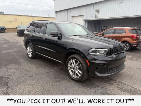 Used 2023 Dodge Durango GT image 1