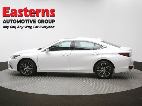 Used 2024 Lexus ES 250 w/ Premium Package image 63
