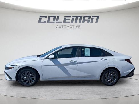 Used 2024 Hyundai Elantra SEL FWD image 26