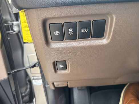 Used 2020 Lexus GX 460 Premium w/ Premium Package AWD/4WD image 23