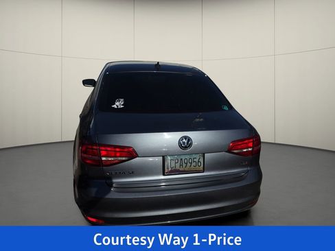 Used 2015 Volkswagen Jetta SE FWD image 7