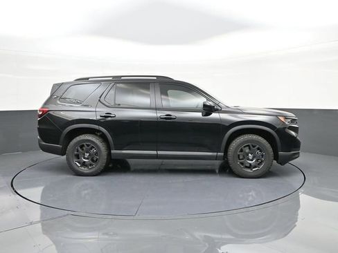 New 2025 Honda Pilot TrailSport image 22