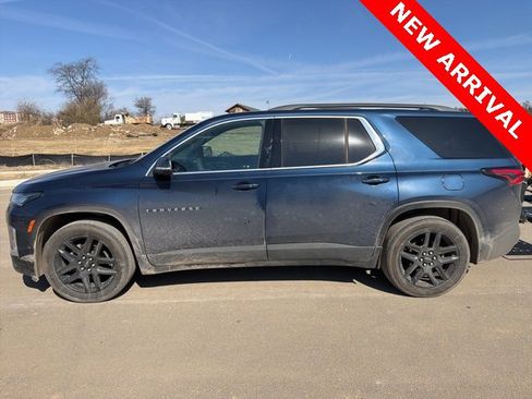 Used 2022 Chevrolet Traverse LT w/ LPO, Floor Liner Package image 5