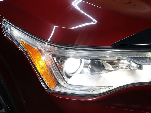 Used 2019 GMC Acadia Denali w/ Technology Package FWD image 10