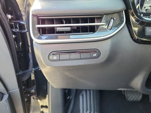 Used 2025 INFINITI QX60 Luxe w/ Cargo Package AWD/4WD image 23
