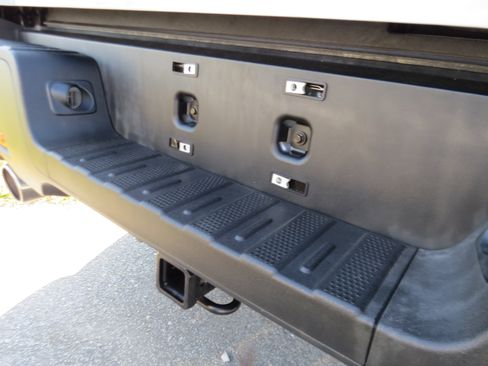 Used 2025 Honda Ridgeline Sport image 12