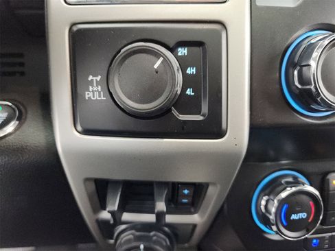 Used 2021 Ford F250 Lariat w/ Lariat Ultimate Package image 28