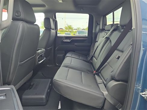 New 2025 GMC Sierra 2500 Denali w/ Denali Reserve Package image 17