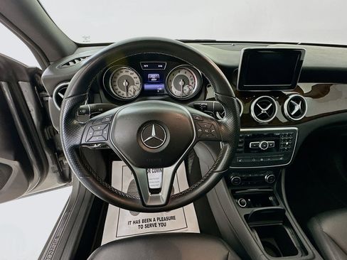 Used 2014 Mercedes-Benz CLA 250 image 12