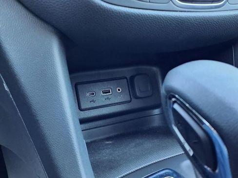 Used 2023 Chevrolet Equinox LT image 13