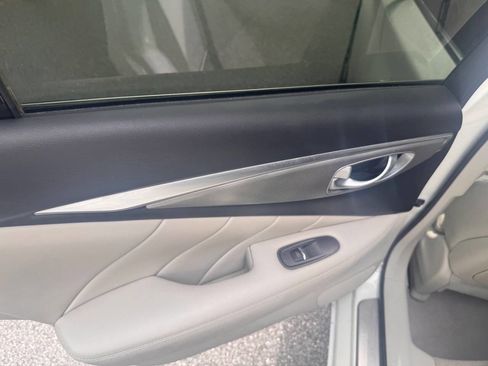 Used 2017 INFINITI Q50 Sport image 22