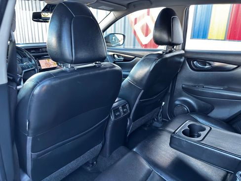 Used 2022 Nissan Rogue Sport SL w/ Premium Package image 34