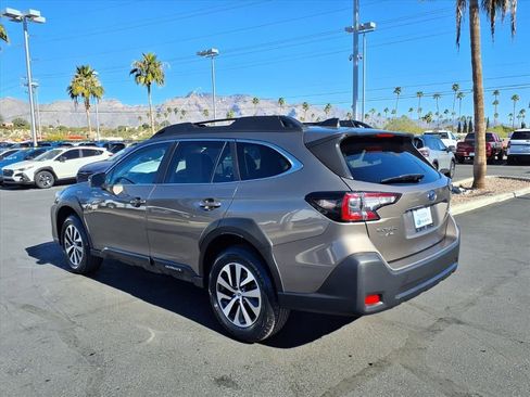 Used 2023 Subaru Outback Premium image 11