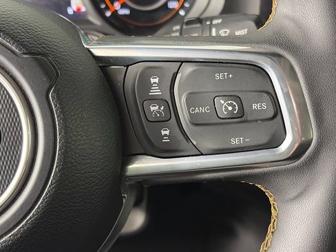 Used 2024 Jeep Wrangler Unlimited Sahara AWD/4WD image 18