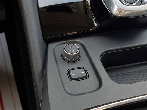 Certified 2025 Acura MDX w/ Technology Package image 30