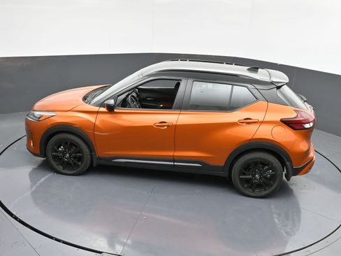 Used 2023 Nissan Kicks SR image 31