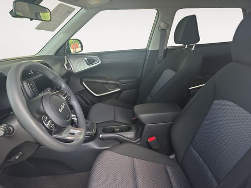 Certified 2025 Kia Soul LX w/ LX Technology Package FWD image 21