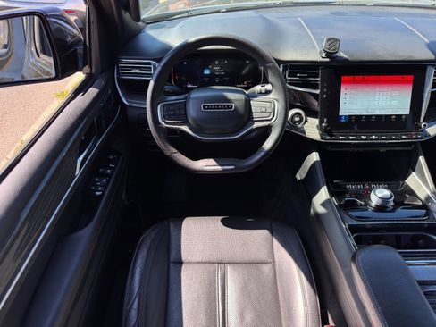 Used 2022 Jeep Wagoneer Series II image 24