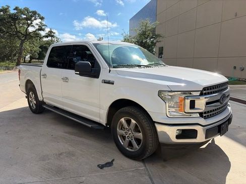 Used 2018 Ford F150 XLT w/ Equipment Group 302A Luxury RWD image 3
