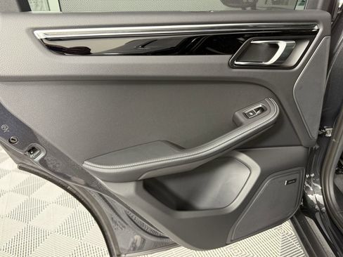 New 2025 Porsche Macan S image 28