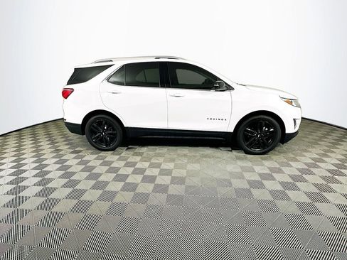 Used 2020 Chevrolet Equinox LT w/ Sport Edition image 11