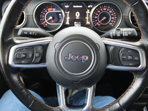 Used 2021 Jeep Wrangler Unlimited Sahara AWD/4WD image 20