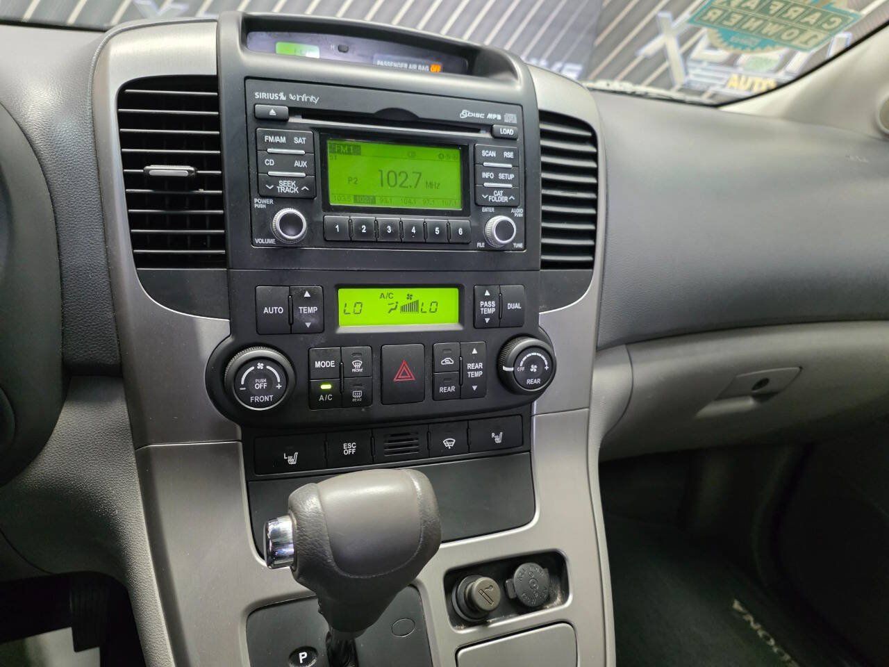 Used 2010 Kia Sedona EX w/ Luxury Pkg FWD image 20