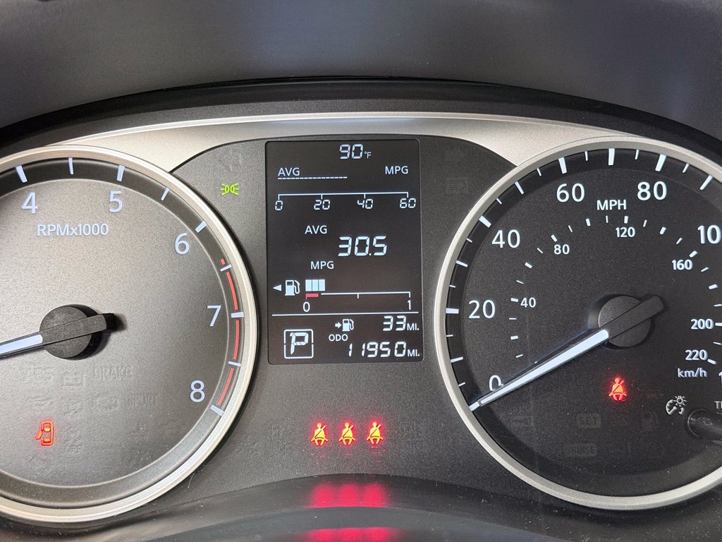 Used 2025 Nissan Versa S w/ Trunk Package FWD image 41