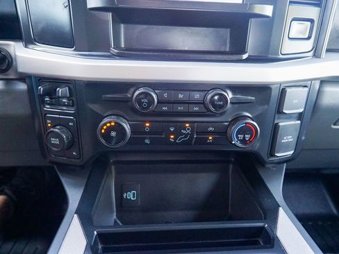 Used 2023 Ford F350 XLT AWD/4WD image 25