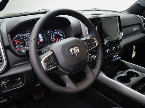 New 2026 RAM 1500 4x4 Crew Cab image 22