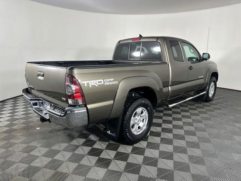 Used 2015 Toyota Tacoma 4x4 Access Cab V6 w/ TRD Off-Road Package image 8