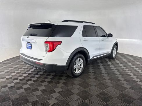 Used 2020 Ford Explorer XLT w/ Comfort Package AWD/4WD image 7