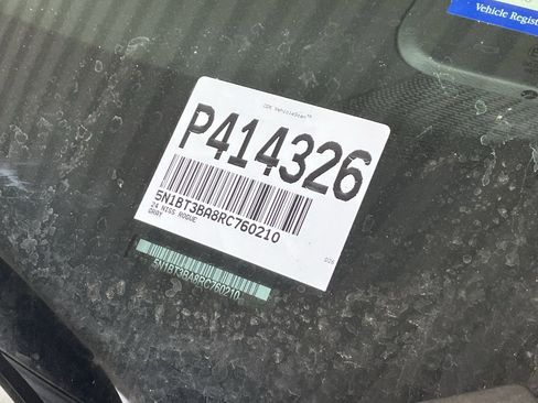 Used 2024 Nissan Rogue SV image 12