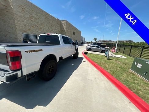 Used 2024 Ford F250 Platinum AWD/4WD image 8