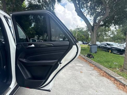 Used 2015 Mercedes-Benz ML 350 2WD image 16