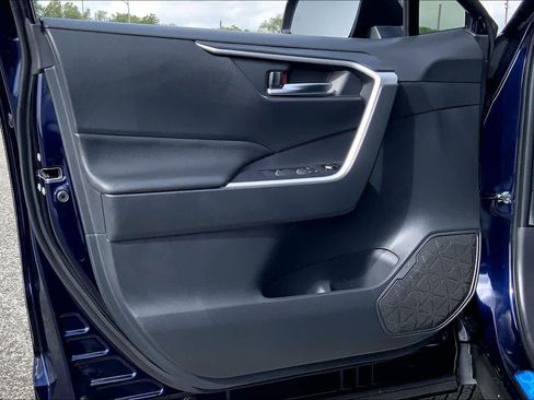 Certified 2025 Toyota RAV4 XLE w/ Convenience Package image 21