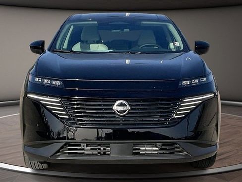 Certified 2025 Nissan Murano SV image 3