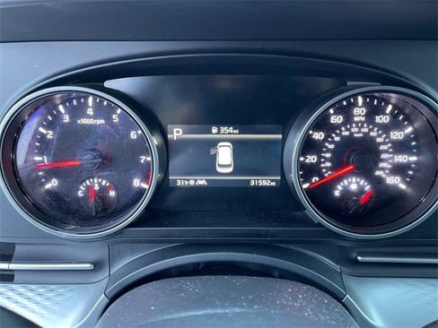 Used 2024 Kia Carnival LX image 35