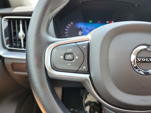 Used 2024 Volvo S60 B5 Core FWD image 27