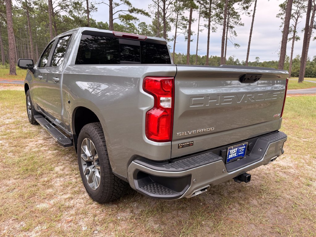 New 2026 Chevrolet Silverado 1500 RST w/ RST All Star Premium Package AWD/4WD image 3