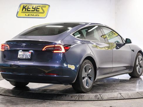 Used 2022 Tesla Model 3 RWD image 4