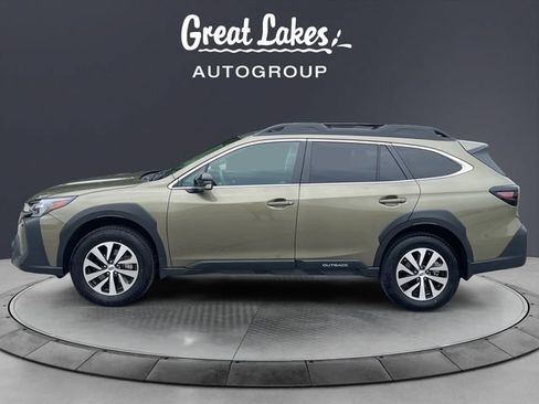 Used 2025 Subaru Outback Premium w/ Popular Package #1A AWD/4WD image 2