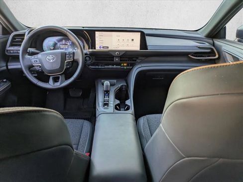 Certified 2023 Toyota Crown XLE image 16