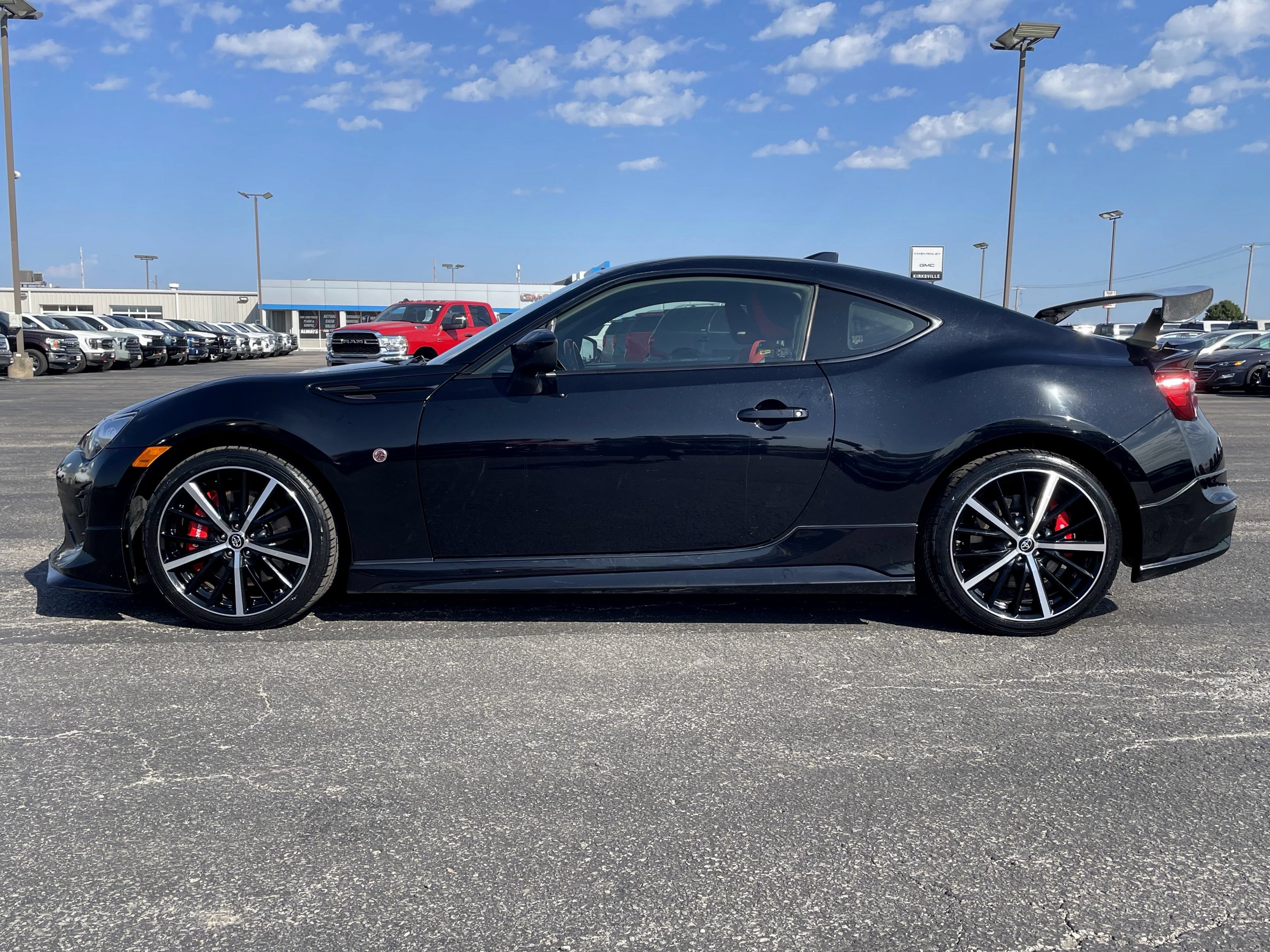 Used 2019 Toyota 86 TRD SE RWD image 7