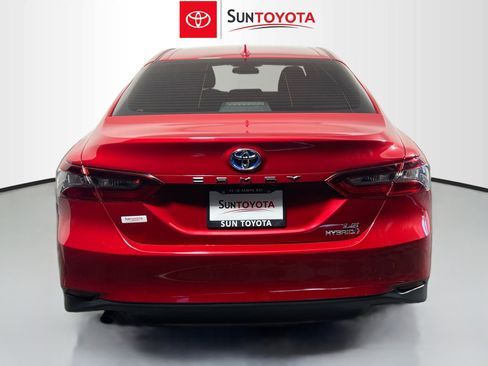 Used 2024 Toyota Camry LE image 5