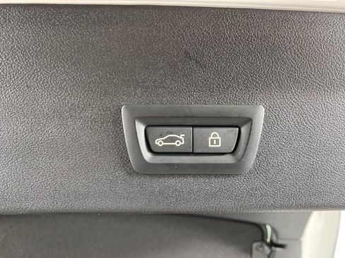 Certified 2023 BMW X4 xDrive30i w/ Convenience Package image 12