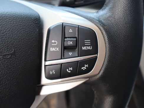 Used 2021 Ford Explorer XLT w/ Equipment Group 202A RWD image 15
